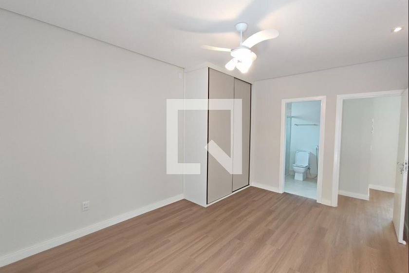 Casa à Venda - Swiss Park, 3 Quartos,  360 m2 em , Campinas - sp | SoloBR