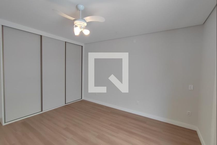 Casa à Venda - Swiss Park, 3 Quartos,  360 m2 em , Campinas - sp | SoloBR
