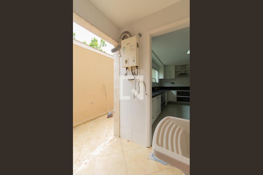 Casa, 3 quartos, 220 m² - Foto 64