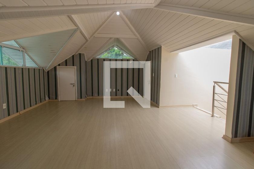Casa, 3 quartos, 220 m² - Foto 46