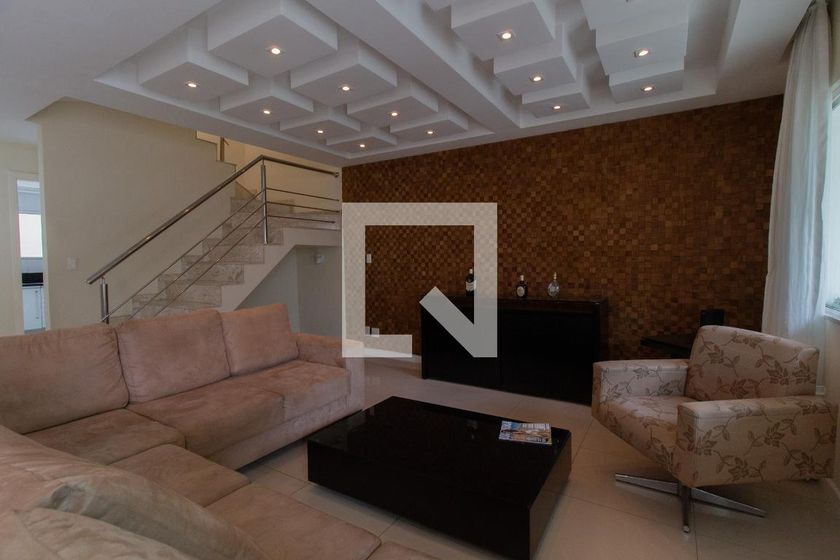 Casa, 3 quartos, 220 m² - Foto 1