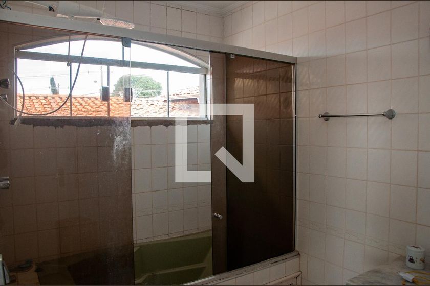 Casa à Venda - Mansões Santo Antônio, 4 Quartos,  464 m2 em , Campinas - sp | SoloBR