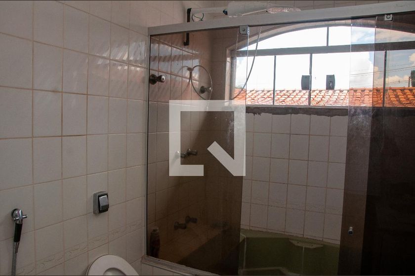 Casa à Venda - Mansões Santo Antônio, 4 Quartos,  464 m2 em , Campinas - sp | SoloBR