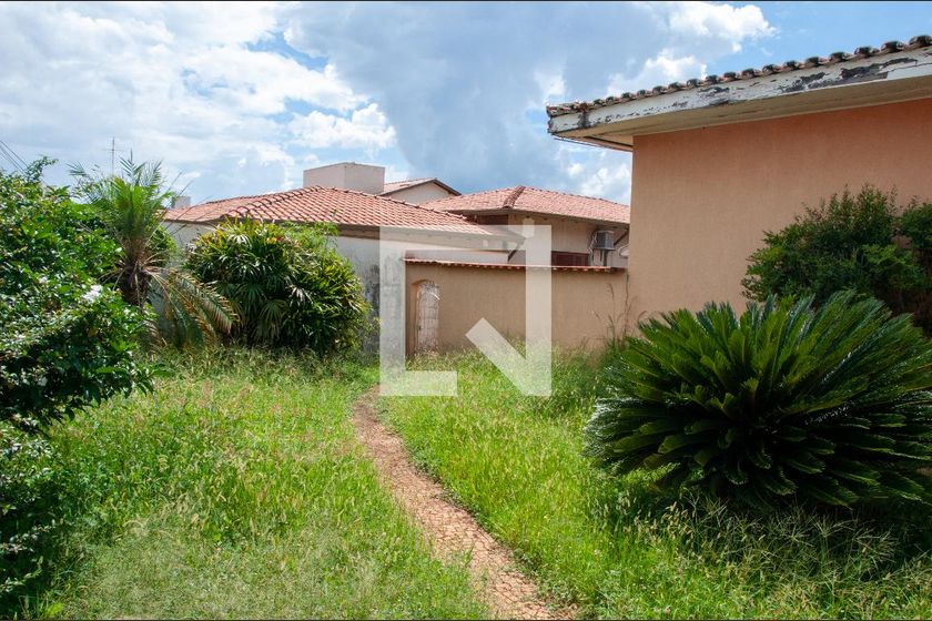 Casa à Venda - Mansões Santo Antônio, 4 Quartos,  464 m2 em , Campinas - sp | SoloBR