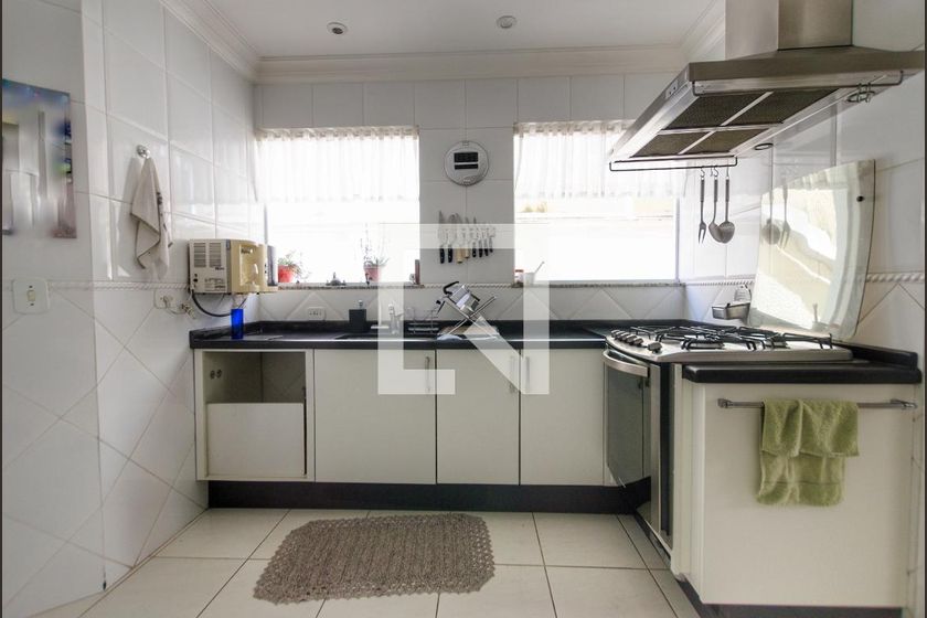 Casa, 4 quartos, 260 m² - Foto 61