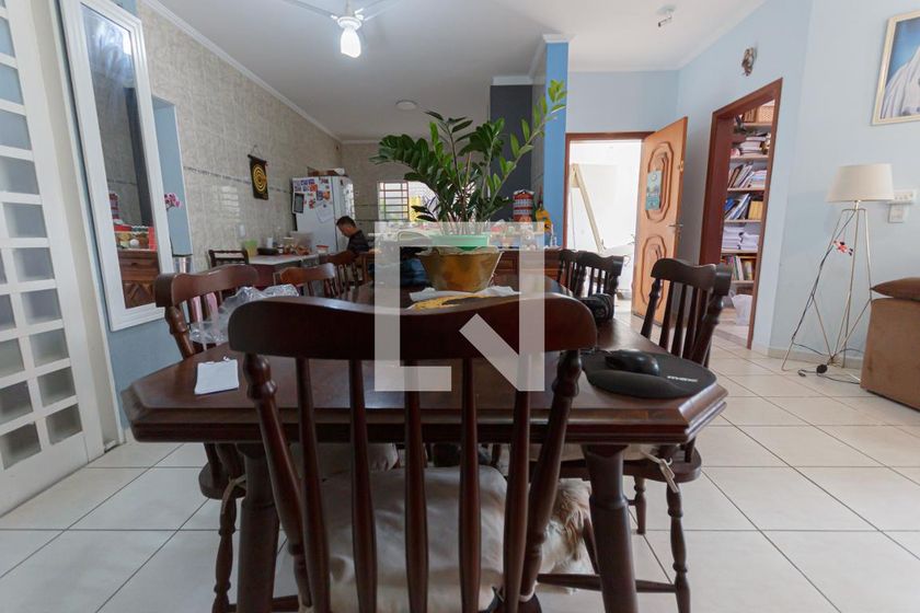 Casa à Venda - Vila Brandina, 3 Quartos,  220 m2 em , Campinas - sp | SoloBR