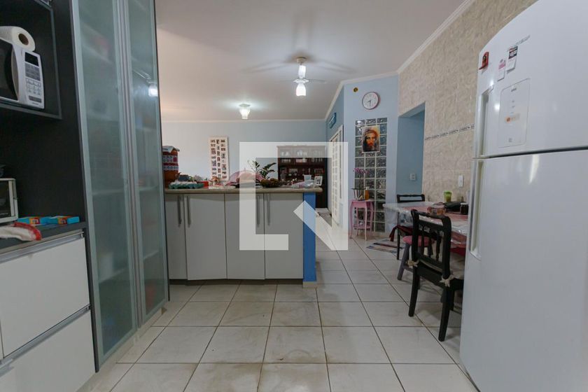 Casa à Venda - Vila Brandina, 3 Quartos,  220 m2 em , Campinas - sp | SoloBR