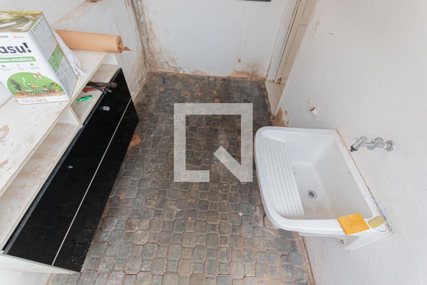 Casa à Venda - Jardim Flamboyant, 2 Quartos,  90 m2 em , Campinas - sp | SoloBR