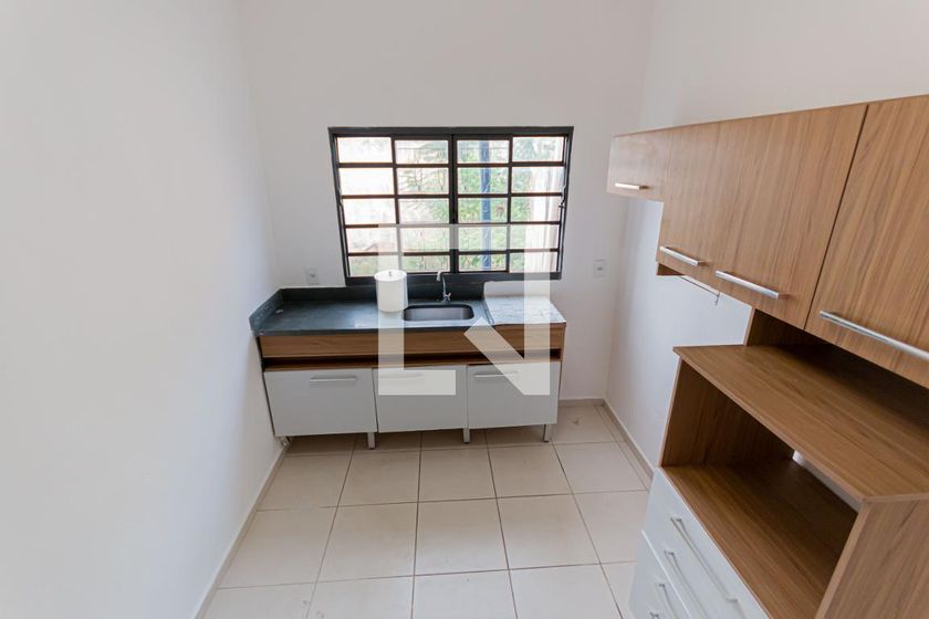 Casa à Venda - Jardim Flamboyant, 2 Quartos,  90 m2 em , Campinas - sp | SoloBR