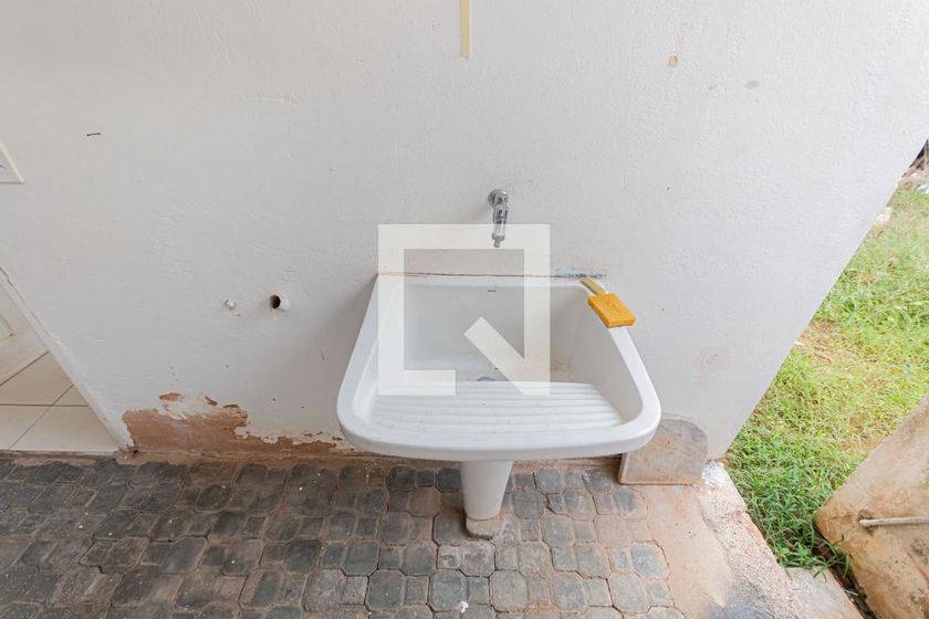 Casa à Venda - Jardim Flamboyant, 2 Quartos,  90 m2 em , Campinas - sp | SoloBR