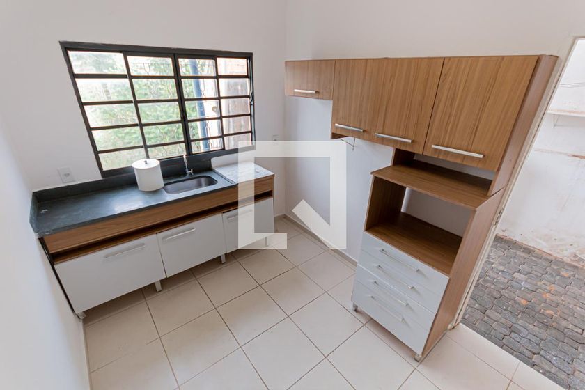 Casa à Venda - Jardim Flamboyant, 2 Quartos,  90 m2 em , Campinas - sp | SoloBR
