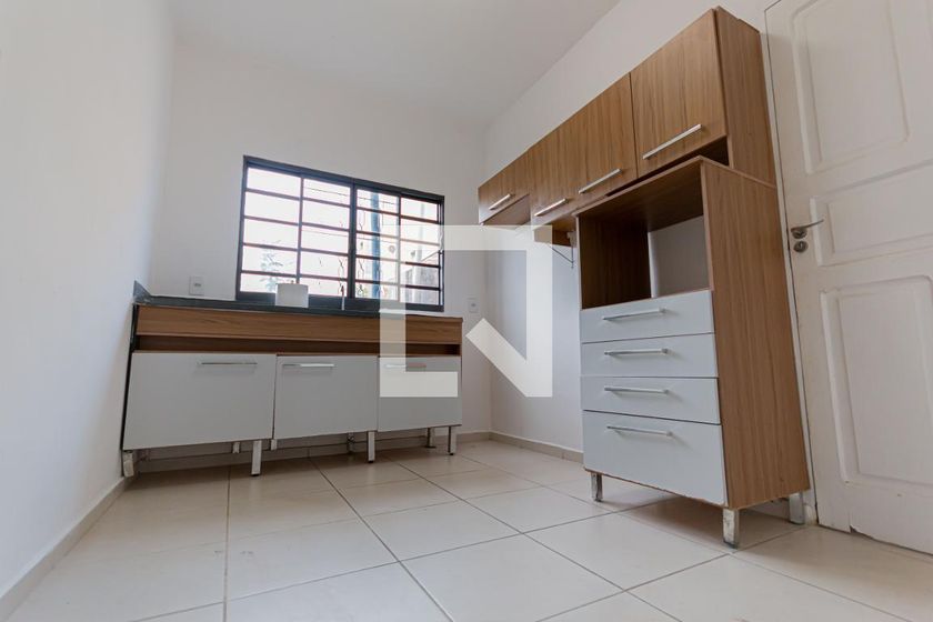 Casa à Venda - Jardim Flamboyant, 2 Quartos,  90 m2 em , Campinas - sp | SoloBR