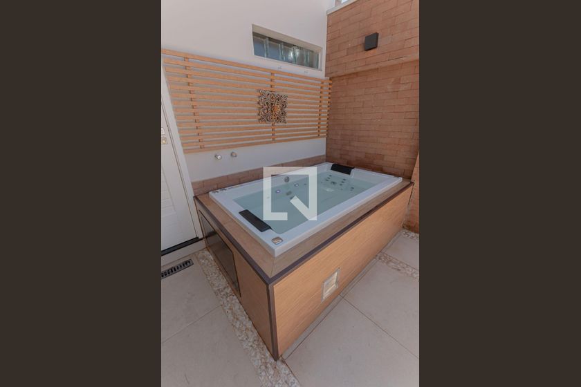 Casa à Venda - Mansões Santo Antônio, 3 Quartos,  154 m2 em , Campinas - sp | SoloBR