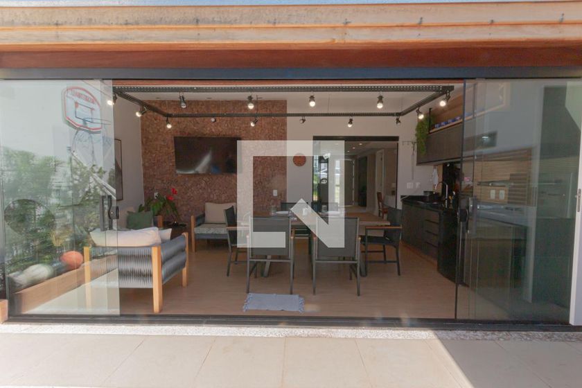 Casa à Venda - Mansões Santo Antônio, 3 Quartos,  154 m2 em , Campinas - sp | SoloBR