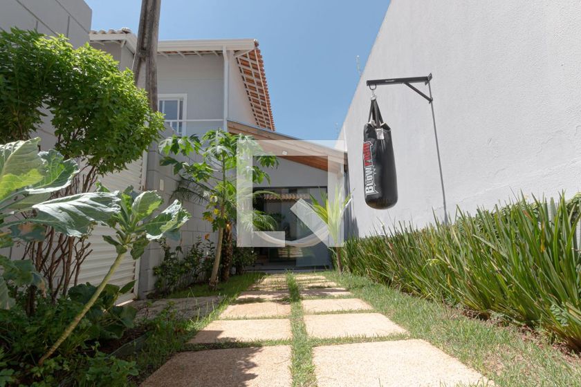 Casa à Venda - Mansões Santo Antônio, 3 Quartos,  154 m2 em , Campinas - sp | SoloBR