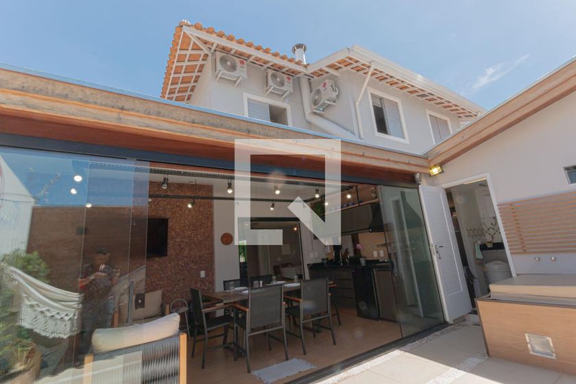 Casa à Venda - Mansões Santo Antônio, 3 Quartos,  154 m2 em , Campinas - sp | SoloBR