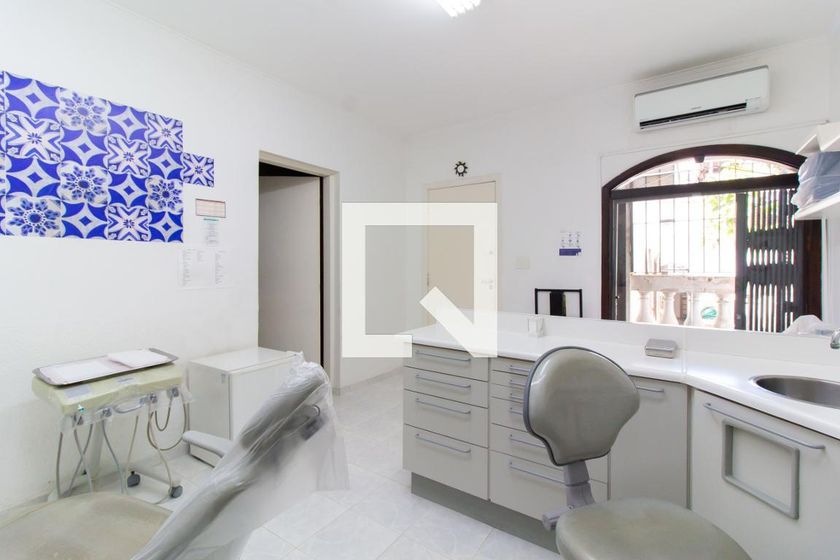 Casa, 4 quartos, 240 m² - Foto 19