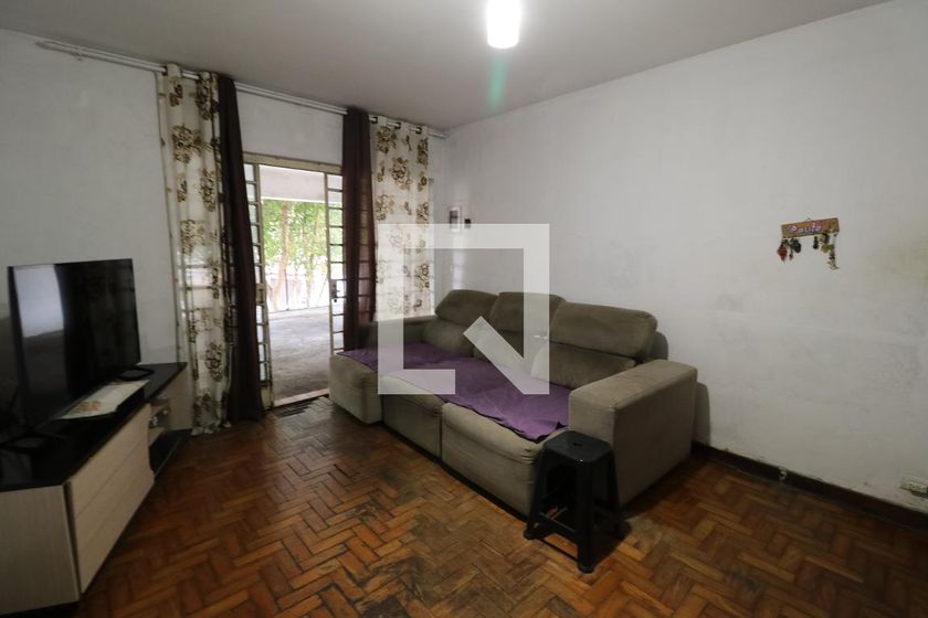 Casa, 2 quartos, 300 m² - Foto 1