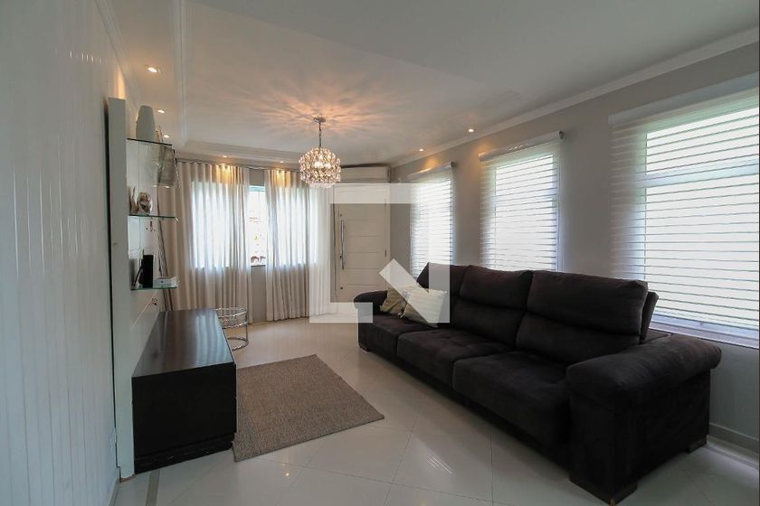 Casa, 3 quartos, 180 m² - Foto 1