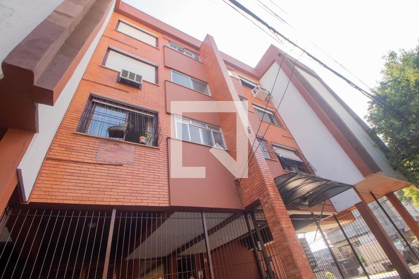 Condomínio em Travessa João Thofhern, 15, Vila Ipiranga Porto