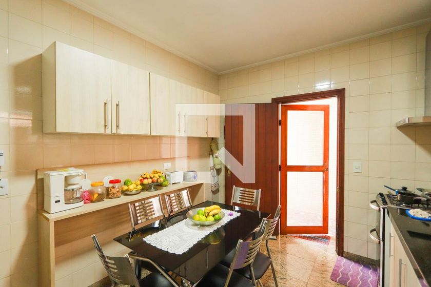 Casa, 3 quartos, 300 m² - Foto 47