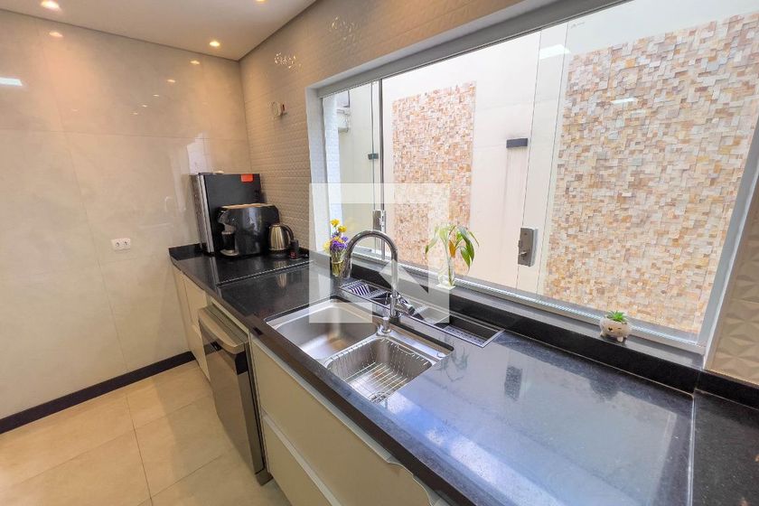 Casa, 4 quartos, 240 m² - Foto 81