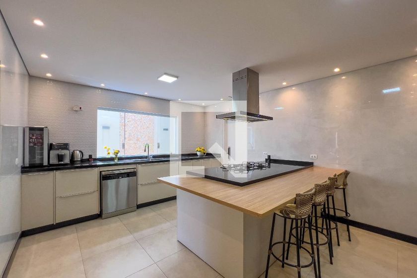 Casa, 4 quartos, 240 m² - Foto 75