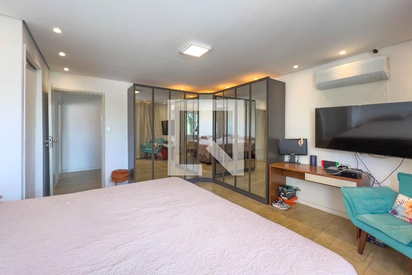 Casa, 4 quartos, 240 m² - Foto 41
