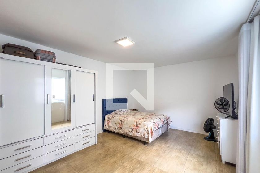 Casa, 4 quartos, 240 m² - Foto 25