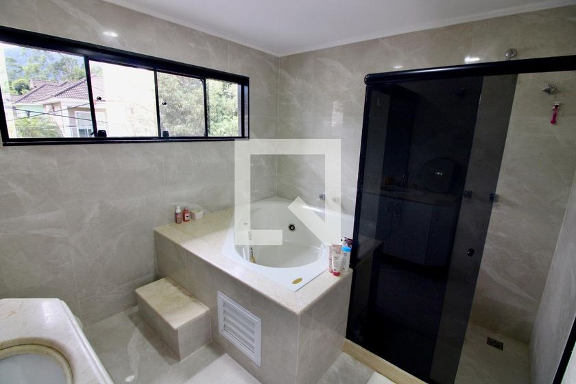 Casa, 5 quartos, 260 m² - Foto 31