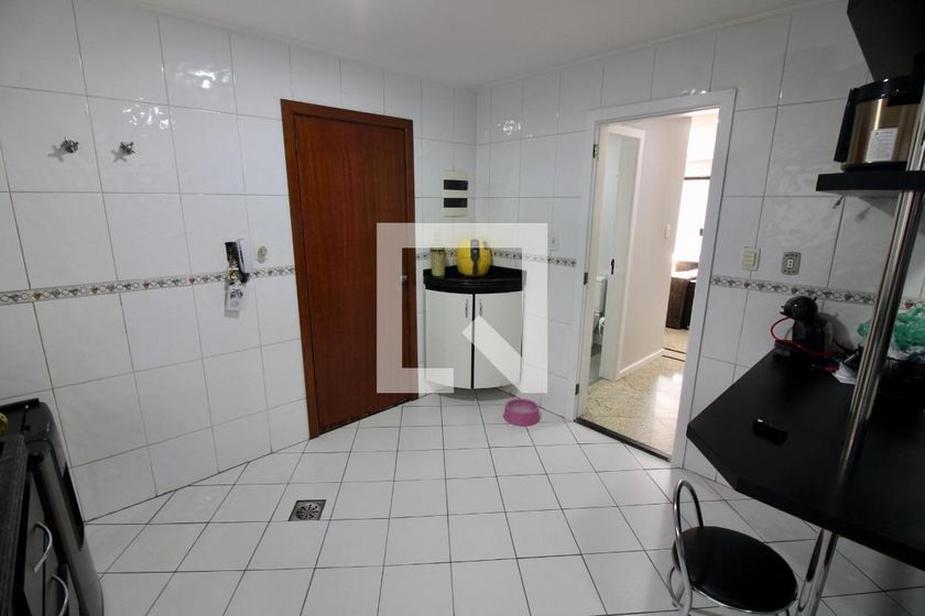 Casa, 5 quartos, 260 m² - Foto 42