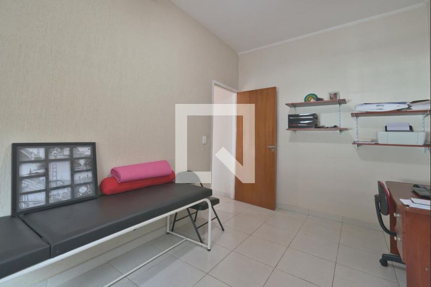 Casa à Venda - Taquaral, 4 Quartos,  220 m2 em , Campinas - sp | SoloBR