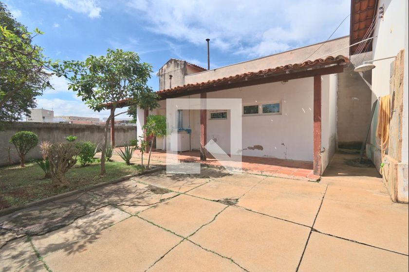 Casa à Venda - Taquaral, 4 Quartos,  220 m2 em , Campinas - sp | SoloBR