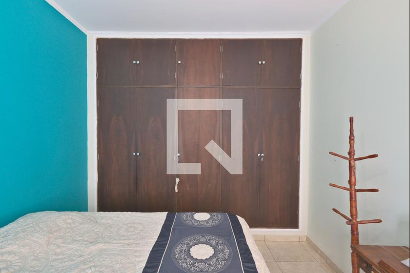 Casa à Venda - Taquaral, 4 Quartos,  220 m2 em , Campinas - sp | SoloBR