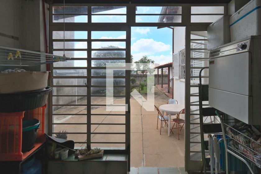 Casa à Venda - Taquaral, 4 Quartos,  220 m2 em , Campinas - sp | SoloBR