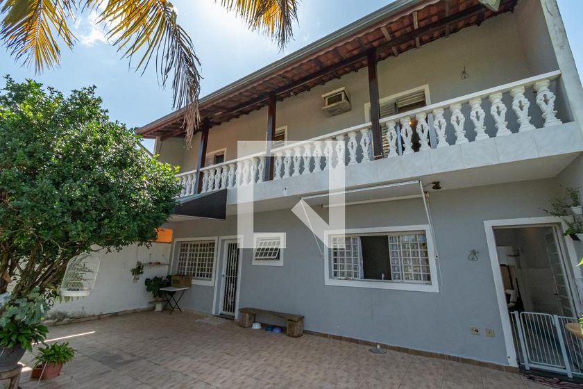 Casa à Venda - Lot. Alphaville Campinas, 3 Quartos,  160 m2 em , Campinas - sp | SoloBR