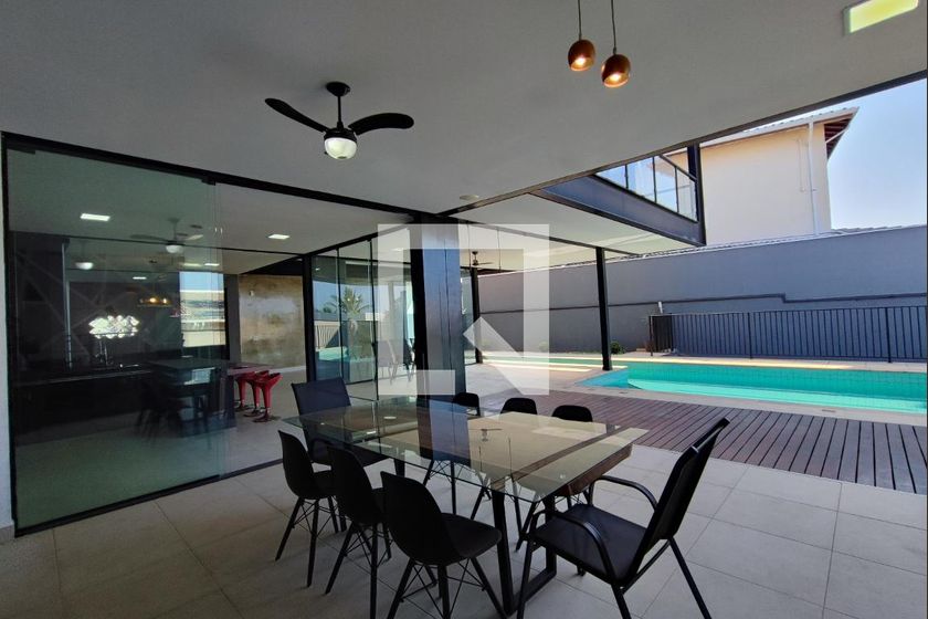 Casa à Venda - Swiss Park, 4 Quartos,  520 m2 em , Campinas - sp | SoloBR