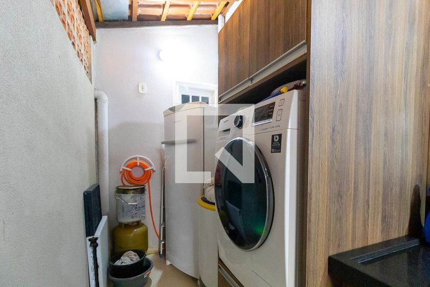 Casa à Venda - Jardim Planalto, 2 Quartos,  180 m2 em , Campinas - sp | SoloBR