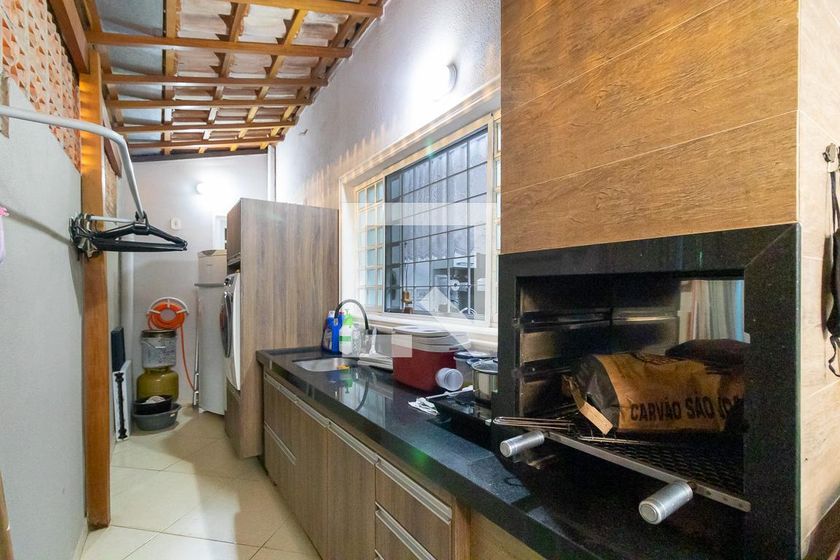 Casa à Venda - Jardim Planalto, 2 Quartos,  180 m2 em , Campinas - sp | SoloBR