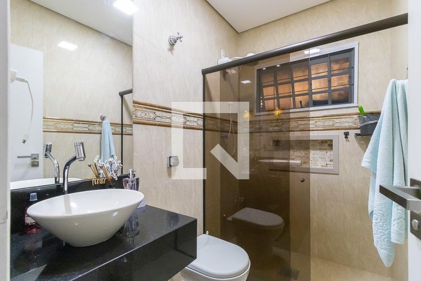 Casa à Venda - Jardim Planalto, 2 Quartos,  180 m2 em , Campinas - sp | SoloBR