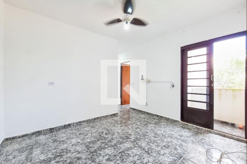 2-Bedroom Apartment for Rent in Jardim das Indústrias, Jacareí for R$ 1,550.00
