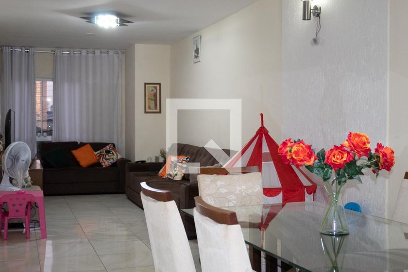 Casa, 3 quartos, 160 m² - Foto 1