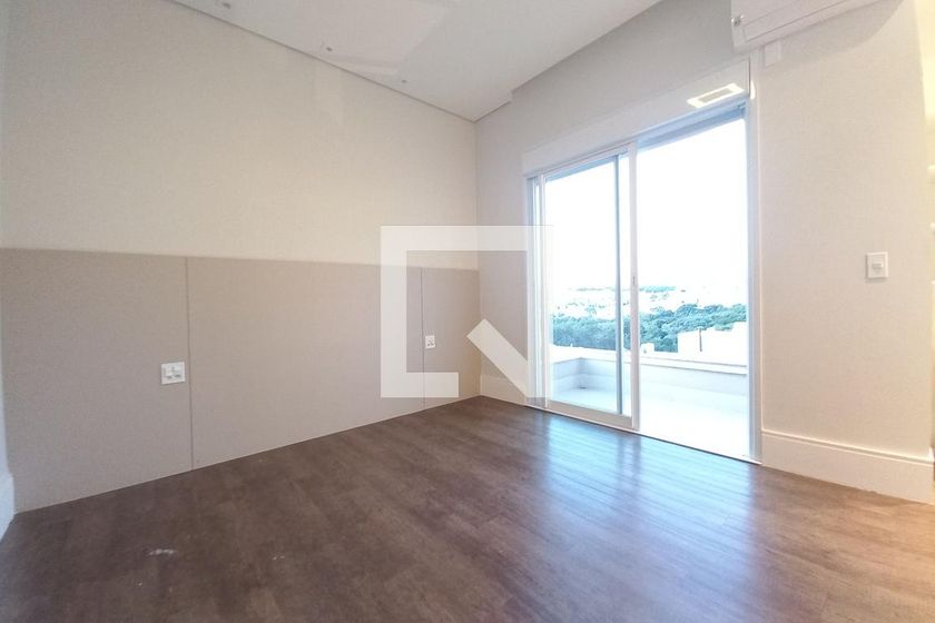Casa à Venda - Swiss Park, 3 Quartos,  390 m2 em , Campinas - sp | SoloBR