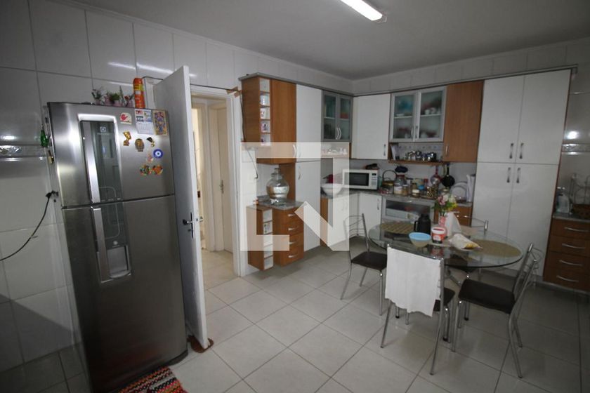 Casa, 3 quartos, 240 m² - Foto 36