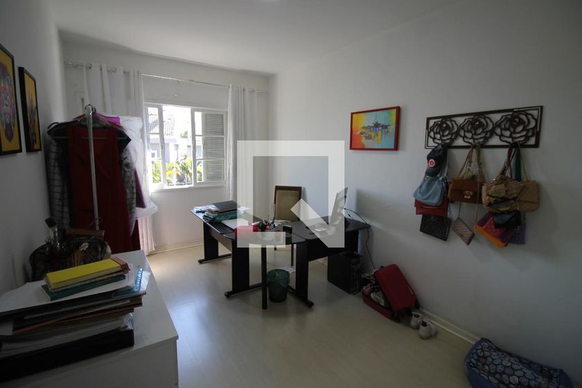 Casa, 3 quartos, 240 m² - Foto 9