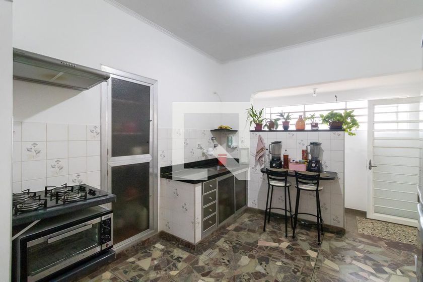 Casa à Venda - Jardim Flamboyant, 5 Quartos,  256 m2 em , Campinas - sp | SoloBR