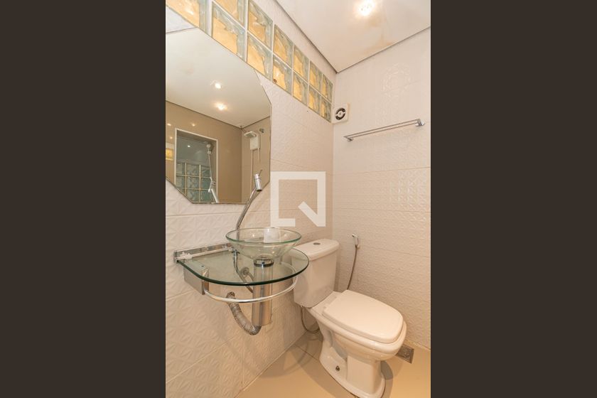 Casa à Venda - Jardim Planalto, 2 Quartos,  235 m2 em , Campinas - sp | SoloBR