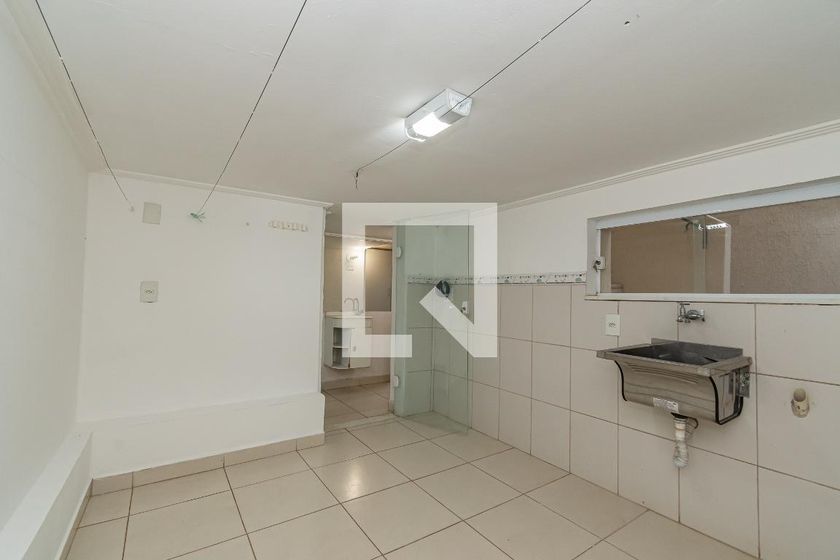 Casa à Venda - Jardim Planalto, 2 Quartos,  235 m2 em , Campinas - sp | SoloBR