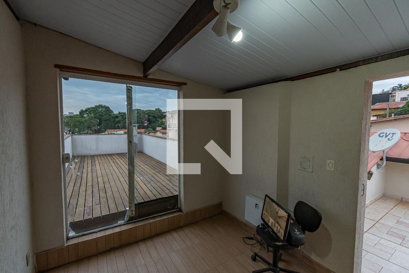 Casa à Venda - Jardim Planalto, 2 Quartos,  235 m2 em , Campinas - sp | SoloBR