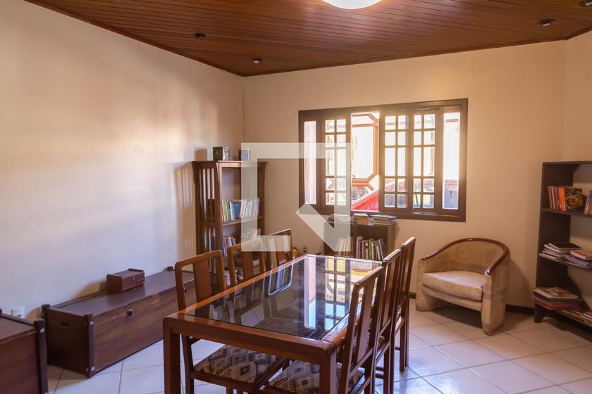 Casas para alugar na Metropolitana Rua da Ferrovia, Núcleo Bandeirante